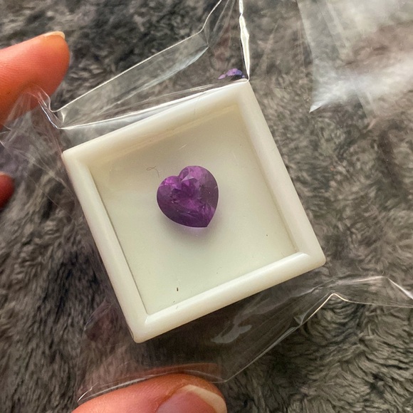🆕Stunning 5.5k Heart Shaped Zandrite, 12mm - Picture 2 of 4